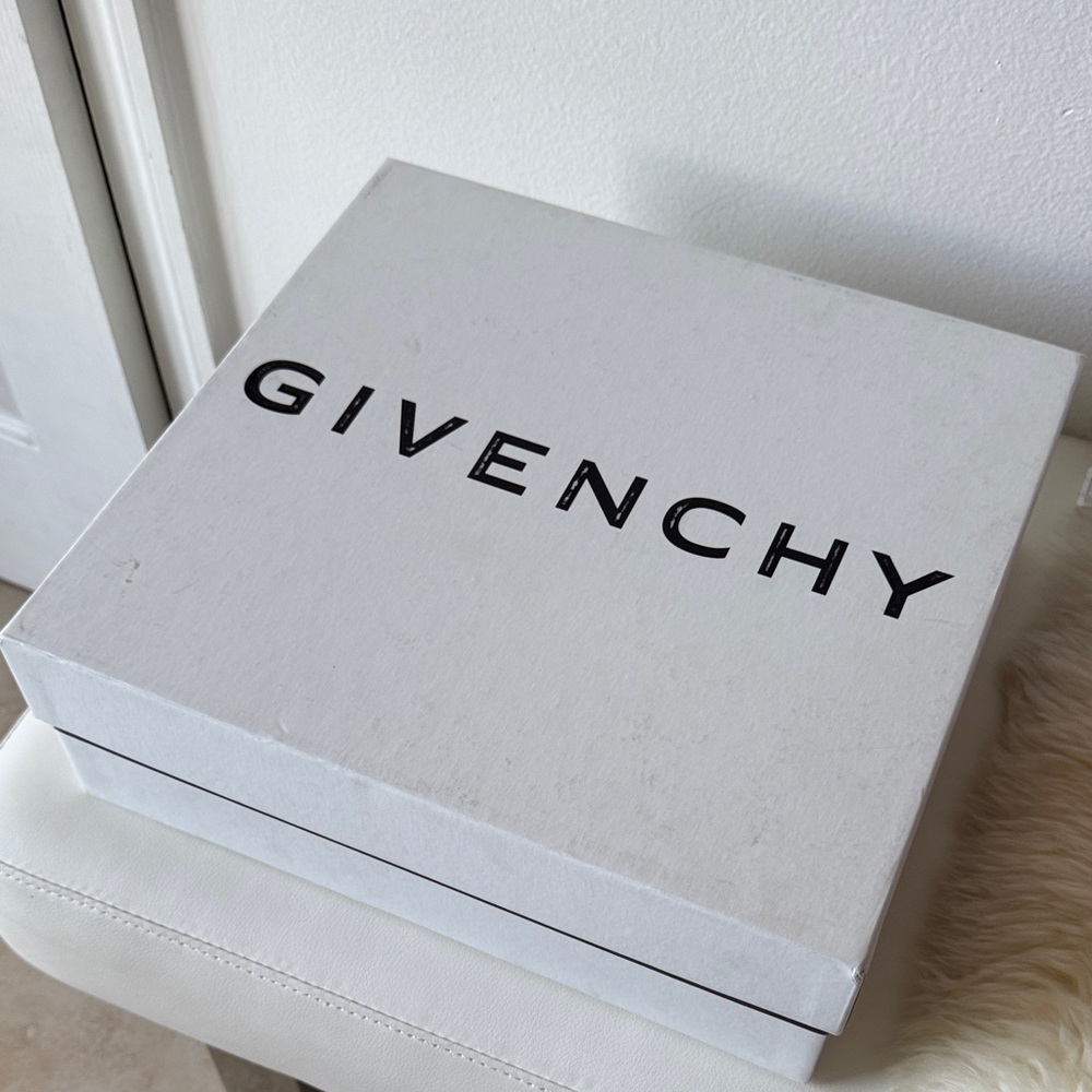 GIVENCHY Shoe Box ONLY